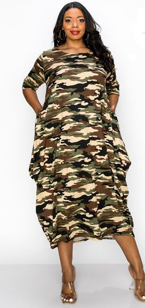 Add "A-TEEEEEEN-TION" to your wardrobe with sassy maxi dress. The "Army-Get-Em" Ruched Maxi can be paired with an amazing belt and heels or dressed down with a cute combat boot. No matter the time of day, people will definitely pay attention. Oh yeah.....IT HAS POCKETS!